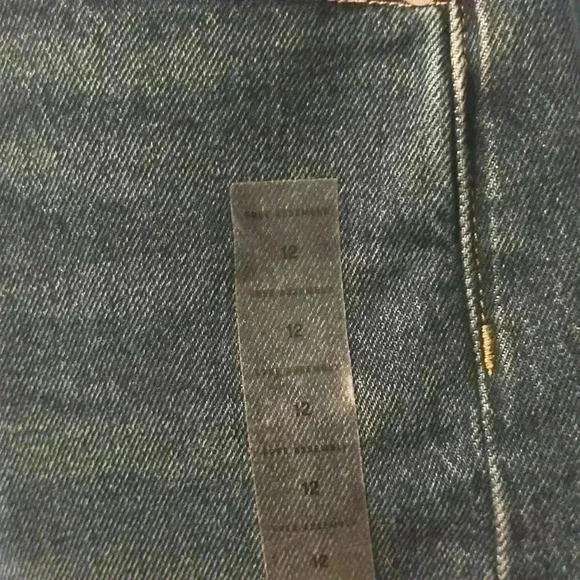 NWT Free Assembly Women’s Shorts Size 12. Cut Off. Dark Wash. - Picture 2 of 6